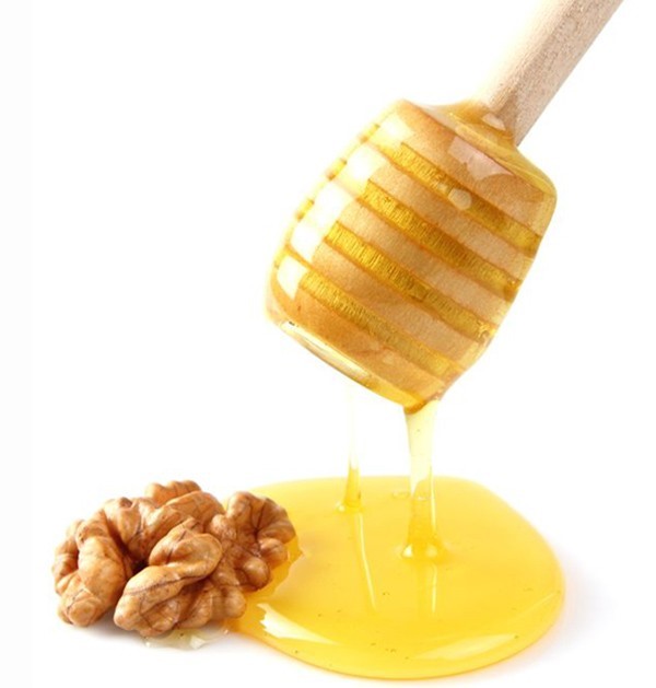 жидкий мед на вертеле с грецким орехом