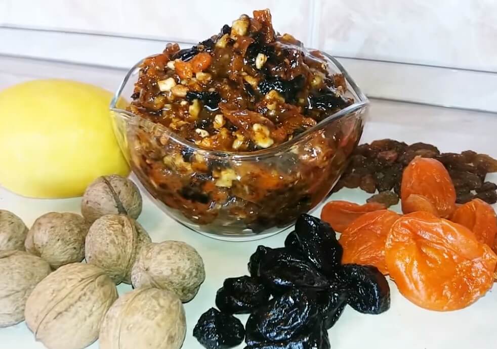 Сухофрукты, орехи и мед: готовим смесь для отличной работы сердца