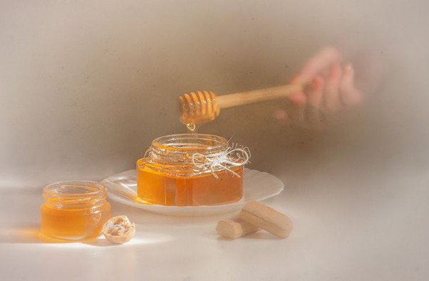 мед, используемый в косметических целях